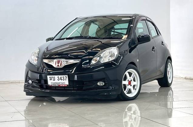 Brio 1.2 V AT*